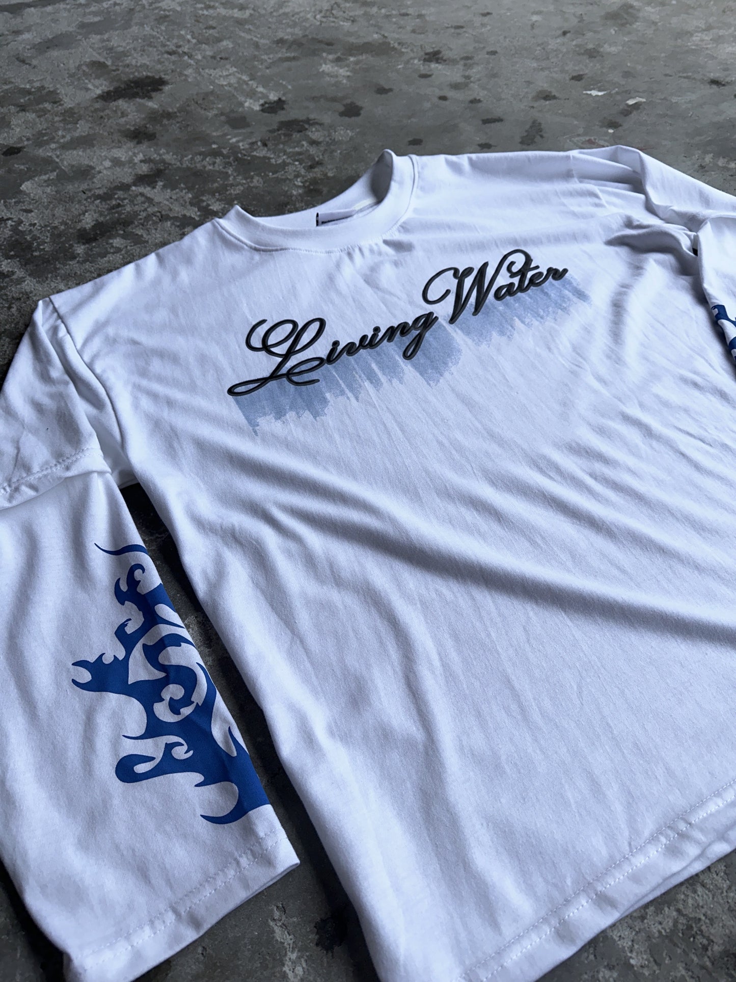 LIVING WATER DOUBLE LAYER TSHIRT